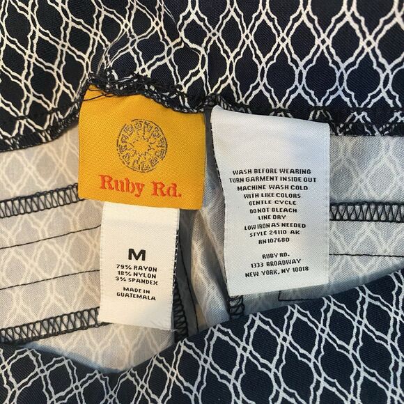 Ruby Rd Women’s Size M Capri Pants Dark Blue White Fringe - Picture 5 of 6